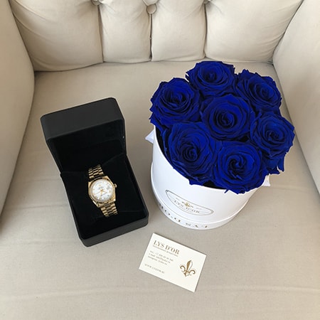 Шляпная коробка с синими розами LYS D'OR